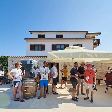 Ester Daire Novigrad Istria